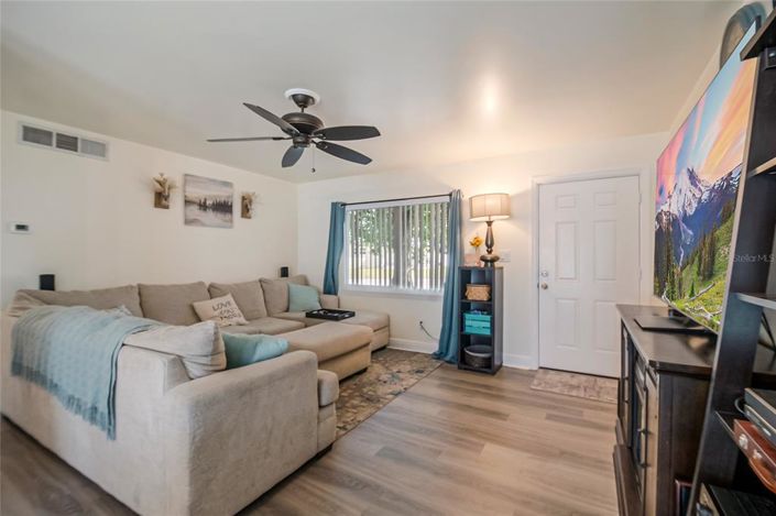 Image No.6-3 Bed House for sale