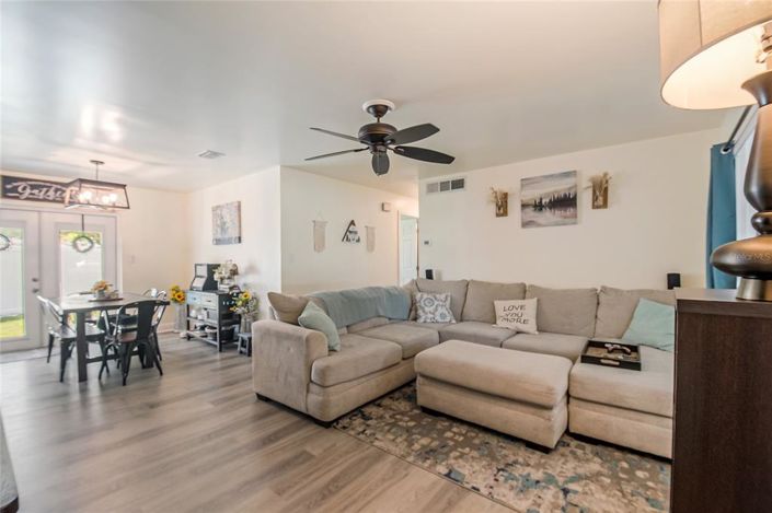 Image No.8-3 Bed House for sale