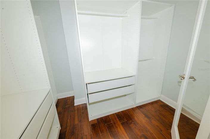 Image No.11-3 Bed Apartment for sale