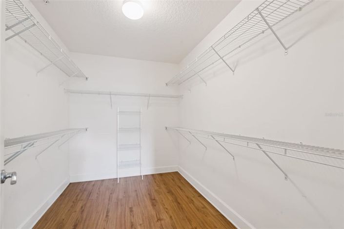 Image No.27-3 Bed Apartment for sale