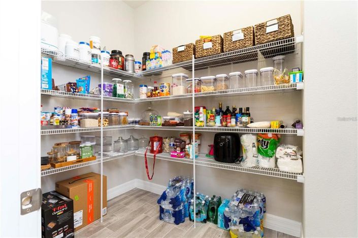 Image No.28-6 Bed House for sale