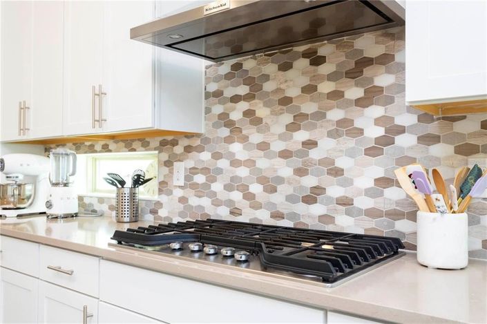 Image No.38-6 Bed House for sale