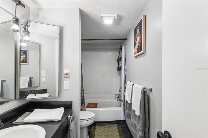 Image No.19-2 Bed Apartment for sale