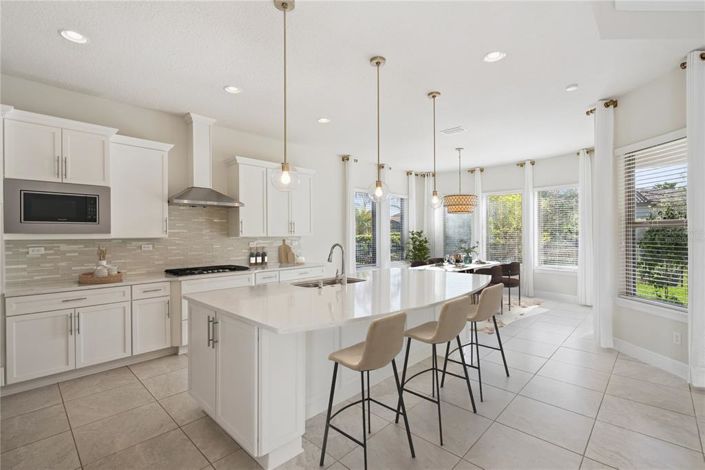 Image No.12-5 Bed House for sale