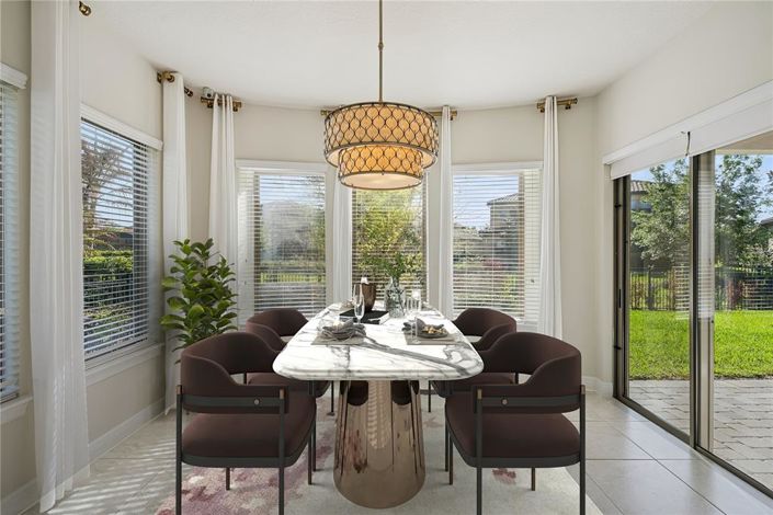 Image No.17-5 Bed House for sale