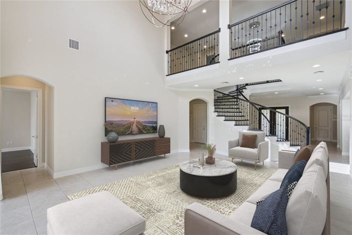 Image No.19-5 Bed House for sale