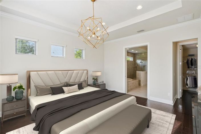 Image No.26-5 Bed House for sale