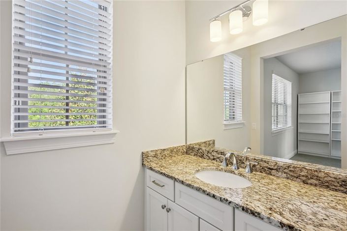 Image No.38-5 Bed House for sale