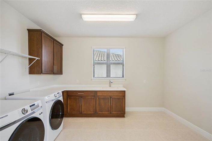 Image No.44-5 Bed House for sale