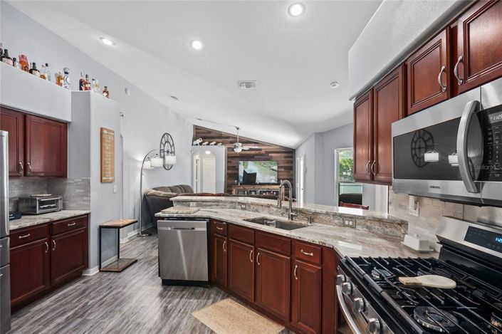 Image No.23-4 Bed House for sale