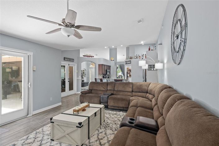 Image No.26-4 Bed House for sale