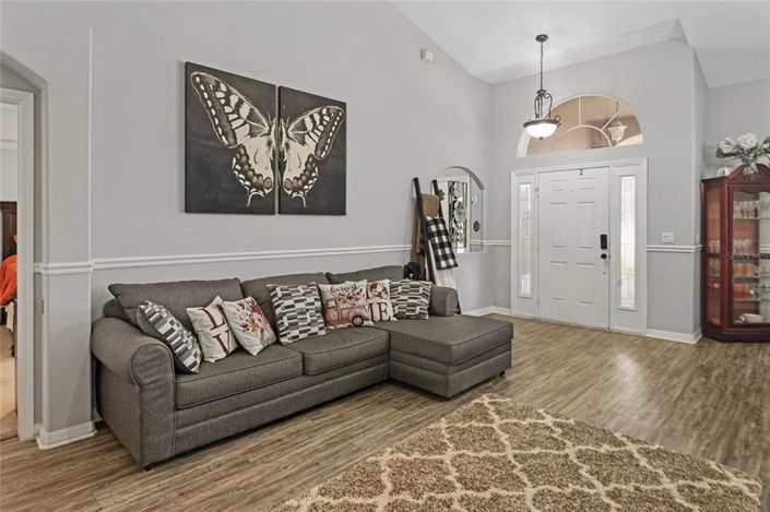 Image No.8-4 Bed House for sale