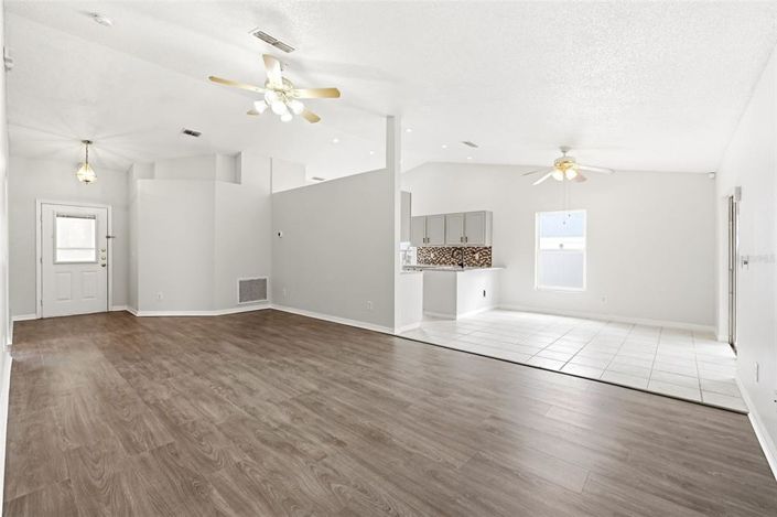 Image No.10-4 Bed House for sale