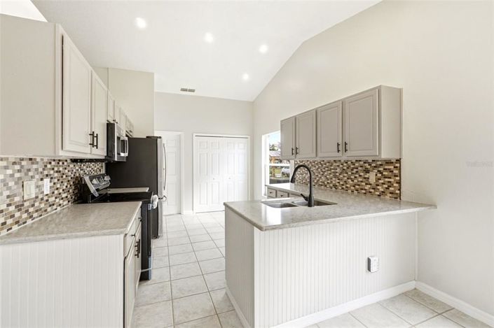 Image No.15-4 Bed House for sale