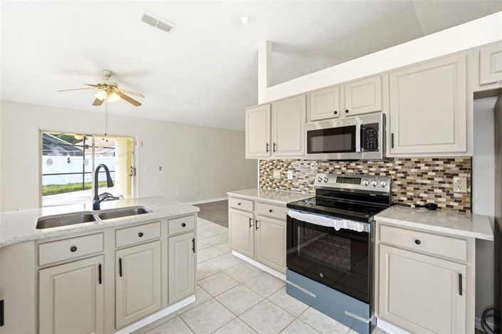 Image No.21-4 Bed House for sale