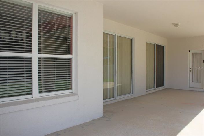 Image No.17-5 Bed House for sale