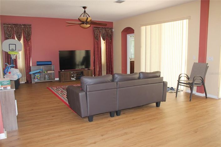 Image No.21-5 Bed House for sale