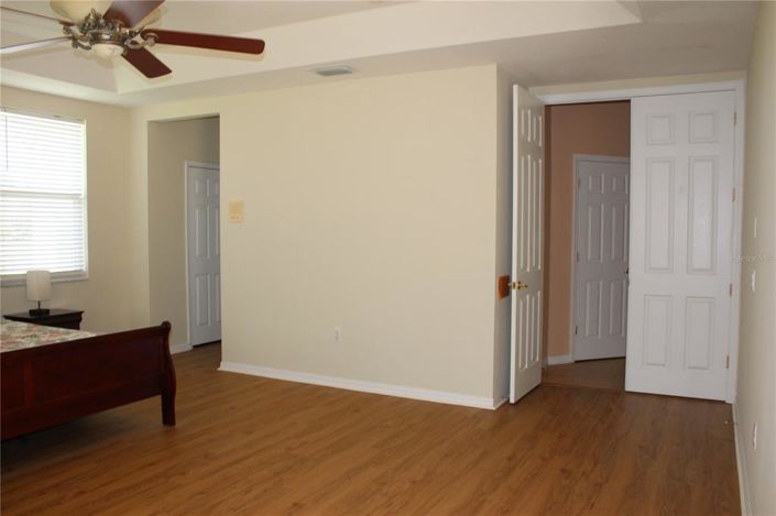 Image No.32-5 Bed House for sale