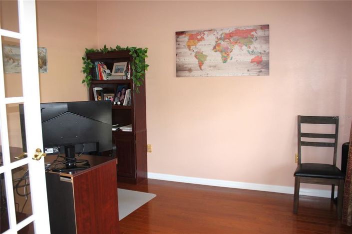 Image No.42-5 Bed House for sale