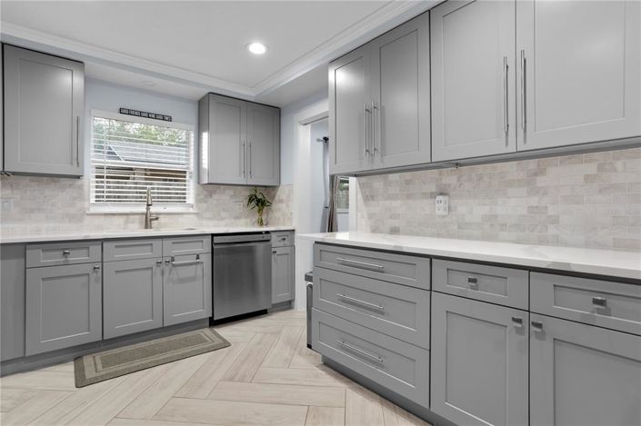 Image No.13-3 Bed House for sale