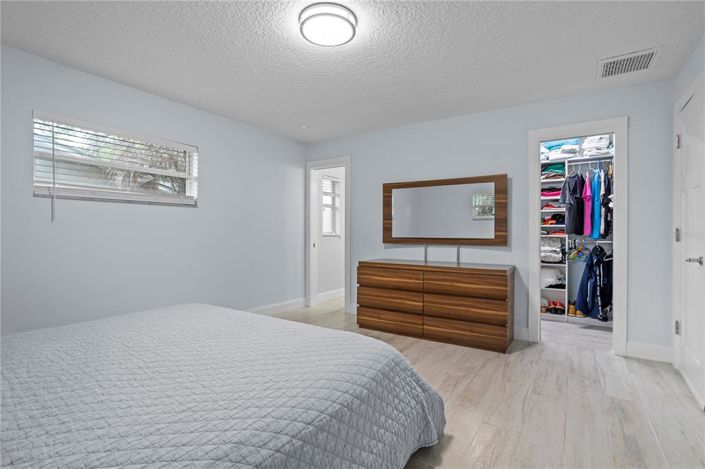 Image No.24-3 Bed House for sale