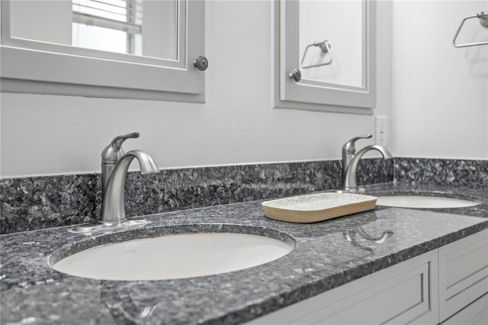 Image No.27-3 Bed House for sale