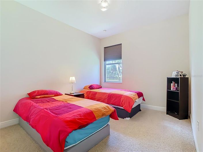 Image No.25-3 Bed House for sale