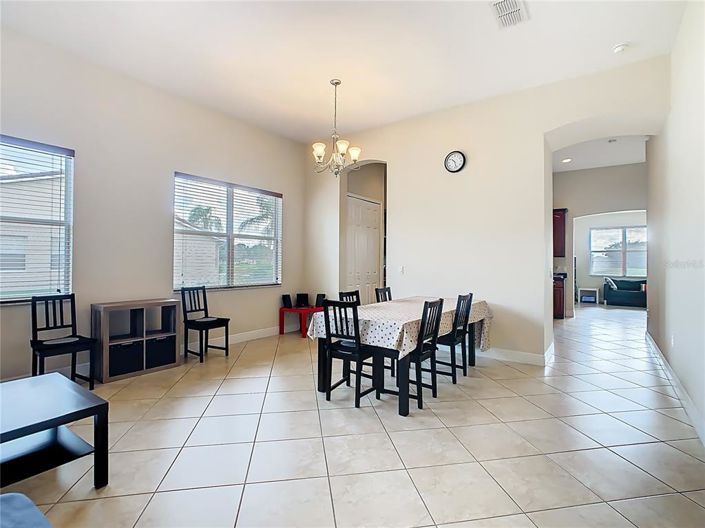 Image No.8-3 Bed House for sale