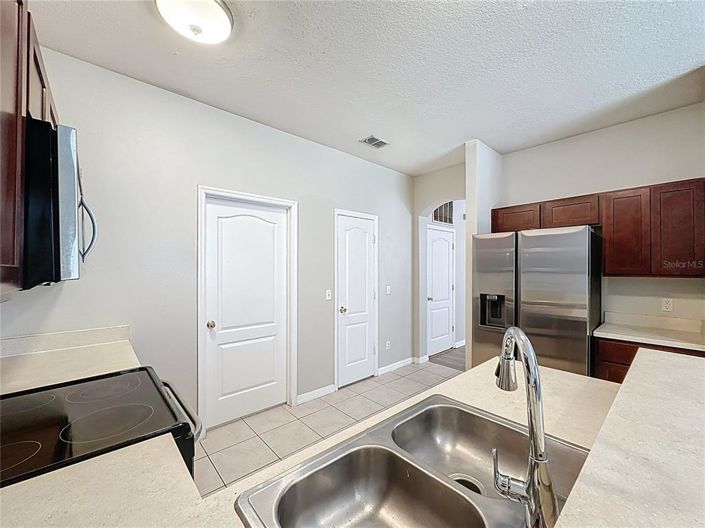 Image No.11-4 Bed House for sale