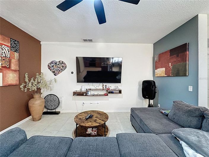 Image No.11-6 Bed House for sale