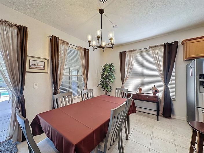 Image No.20-6 Bed House for sale