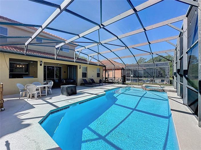 Image No.26-6 Bed House for sale