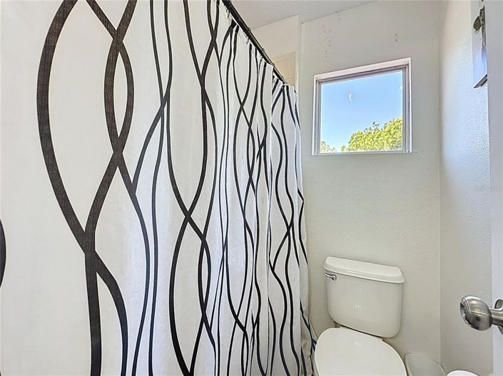 Image No.53-6 Bed House for sale