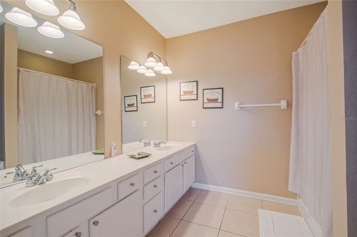 Image No.45-3 Bed Apartment for sale