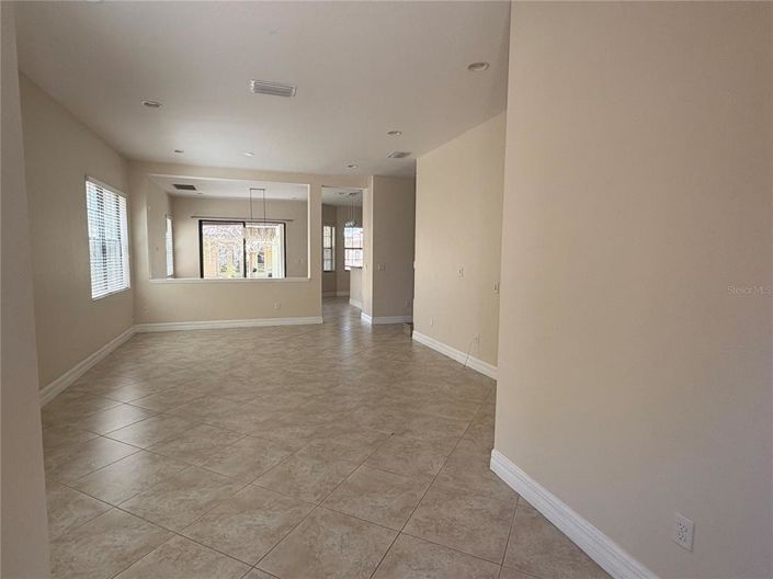 Image No.14-5 Bed House for sale