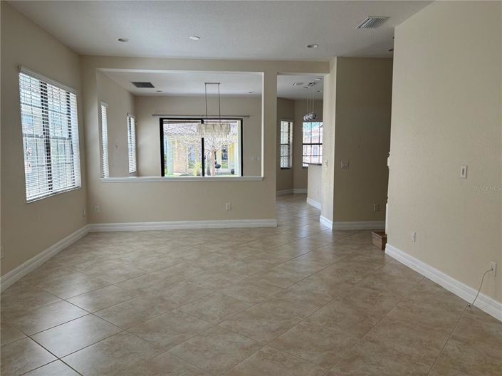 Image No.2-5 Bed House for sale