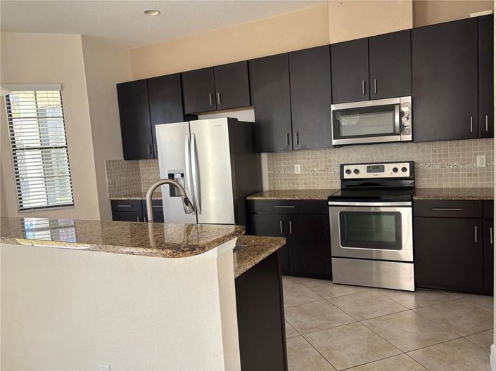 Image No.4-5 Bed House for sale