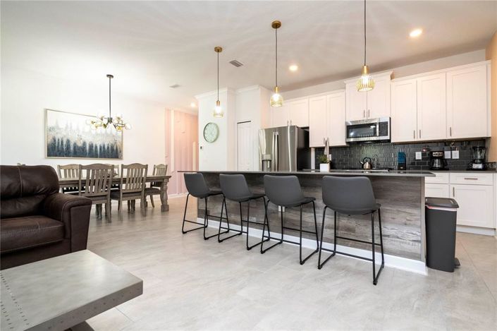 Image No.15-4 Bed Townhouse for sale