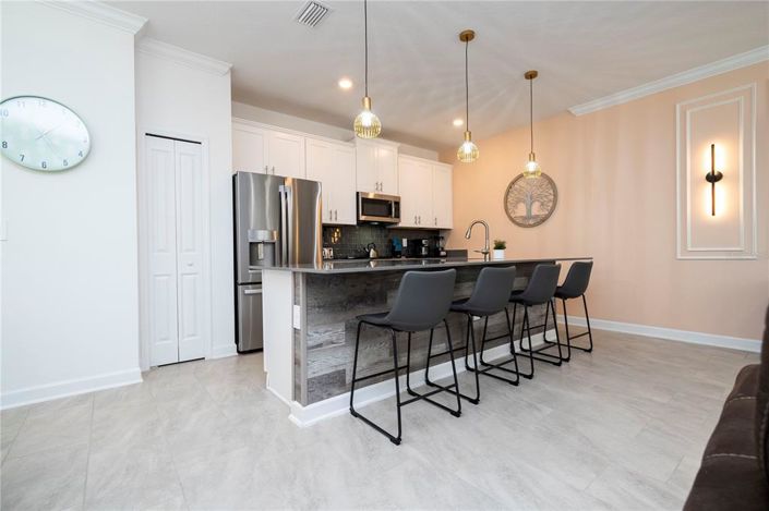 Image No.19-4 Bed Townhouse for sale