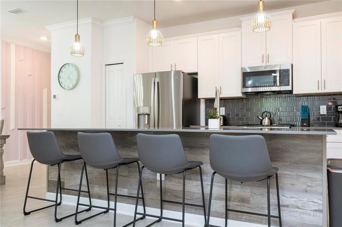 Image No.23-4 Bed Townhouse for sale