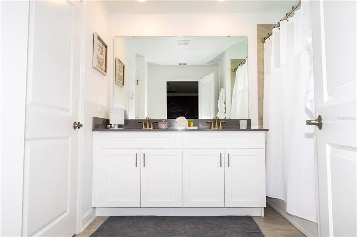 Image No.41-4 Bed Townhouse for sale