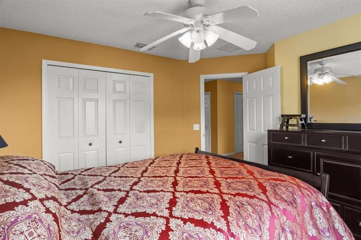 Image No.24-4 Bed House for sale