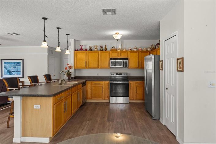 Image No.8-4 Bed House for sale