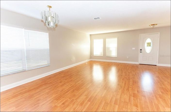 Image No.10-4 Bed House for sale