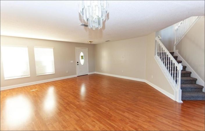 Image No.12-4 Bed House for sale