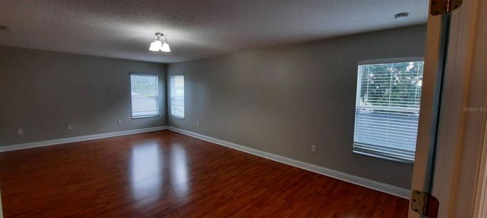 Image No.17-4 Bed House for sale