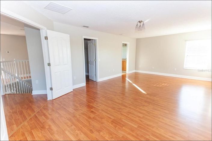 Image No.18-4 Bed House for sale