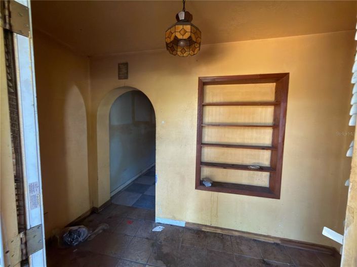 Image No.10-3 Bed House for sale