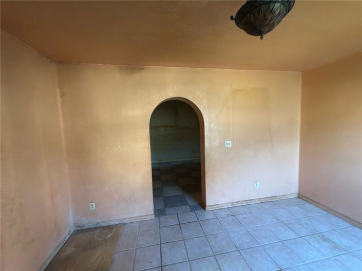 Image No.16-3 Bed House for sale