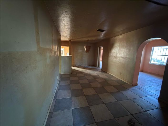 Image No.19-3 Bed House for sale